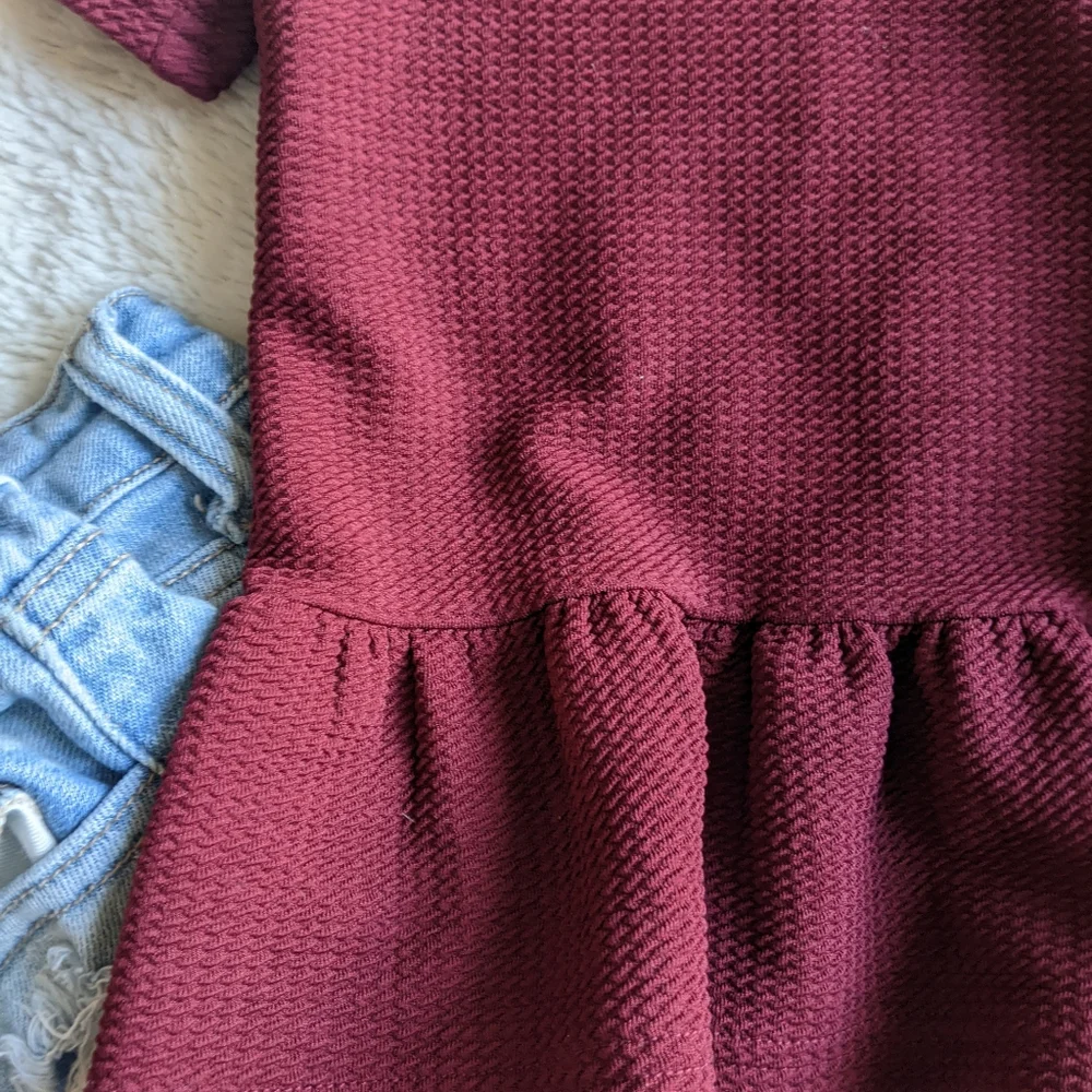 H&M Cropped Ruffle Too - Picture 3 of 3